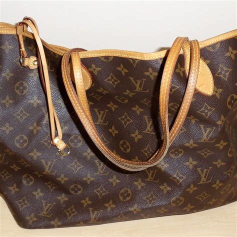 louis vuitton caught selling fake bags in their own store|copy louis vuitton bags uk.